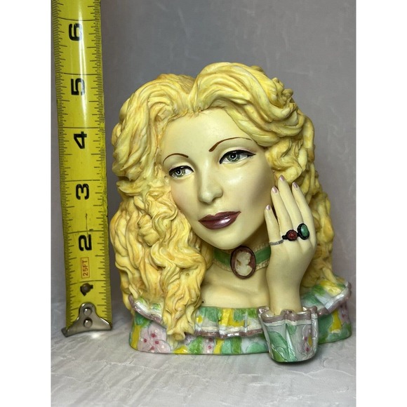 CAMEO GIRLS LV-018 ANGELINA 1973 “California Natural”, 2000 ED Lady Head Vase - Picture 4 of 12
